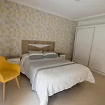 Casa O Castrino Feriehus *